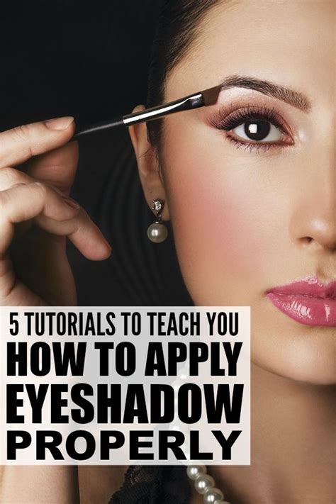 This makes knowing how to do your eyebrows more important than ever! 5 tutorials to teach you how to apply eyeshadow properly ...