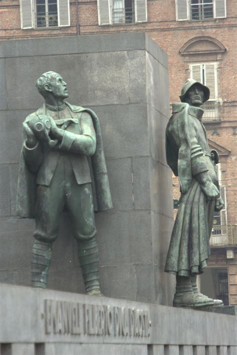 Principe delle asturie dal 1870 al 1873 quando suo padre, amedeo, era re di spagna, dopo l'abdicazione del. Monumento a Emanuele Filiberto Duca d'Aosta - MuseoTorino