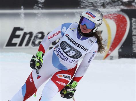 Corinne suter updated their cover photo. Corinne Suter im Abschlusstraining Zweite | Ski alpin ...