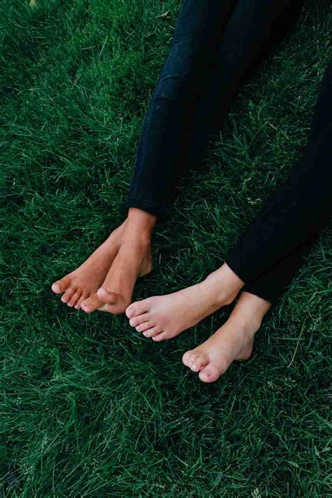 Les bienfaits qu'elle apporte à la peau apparaissent au bout d'un certain. Qu'est-ce que le earthing ? se reconnecter à la Terre pour ...