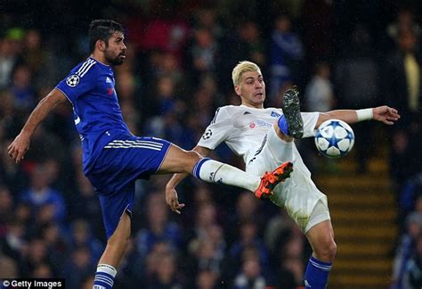 Met nieuws, foto's, carrière en statistieken. Manchester United and Chelsea keen on frustrated ...