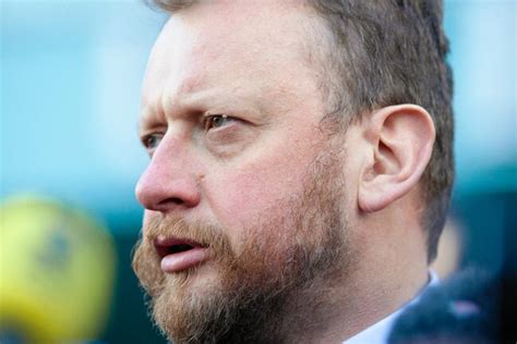 W ten sposób łukasz szumowski skomentował to, że wcześniej zaprzeczał, aby miał zamiar odejść z ministerstwa zdrowia. Po wyborach, i co dalej? - Opinie - Kurier - Medycyna ...