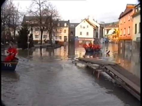 Mit der hochwasserschutzzentrale sind alle aufgaben des hochwasserschutzes und. Hochwasser - Record in Lahnstein 1993 Teil 1 / 2 - YouTube