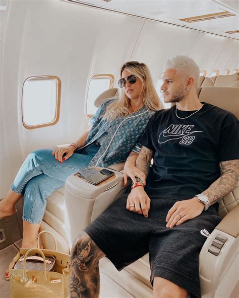 Wanda nara y mauro icardi tienen una gran relación de amistad con keylor navas y su esposa la empresaria wanda nara y el futbolista mauro icardi viajaron en un jet privado a la exclusiva isla y se. Caras | Las lujosas vacaciones de Wanda Nara con Mauro ...