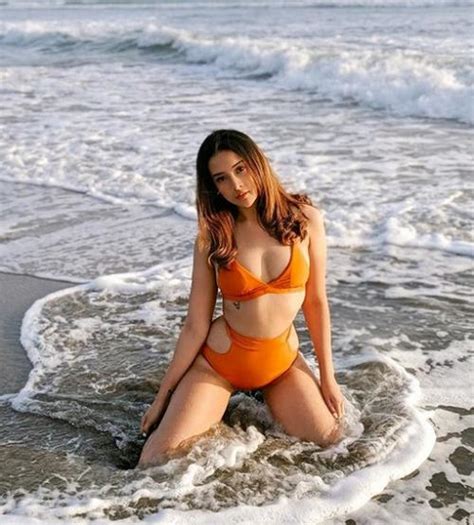 Foto tersebut diunggah anya geraldine di instagramnya. Tampil Seksi Bikin Video TikTok, Anya Geraldine Digombali ...