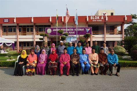 Hanifa membidas kegagalan kerajaan perikatan nasional dalam menangani penularan ini disebabkan. Lawatan Kerja Ketua Pengarah Perkhidmatan Veterinar Malaysia