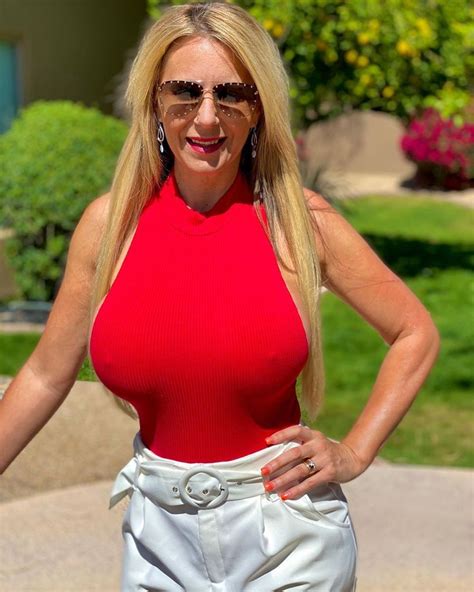 By using the site, you acknowledge you are at least 18 years old. Pin on MILF GILF Mature Moms Hot-Aunt