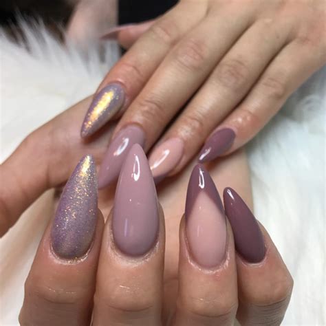 Piccolo latte indigo gel polish 7ml zum besten preis. STOCKHOLM/SWEDEN on Instagram: "Josefine, fria händer ...