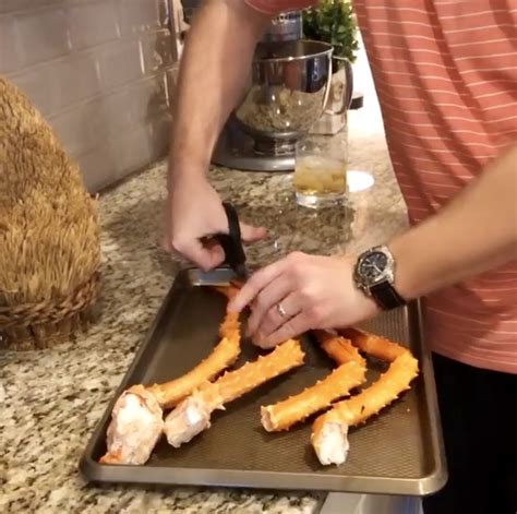 There are 297 suppliers who sells seafood crab legs on alibaba.com, mainly located in asia. Oven Baked Crab Legs | Recipe in 2020 | King crab legs recipe, King crab legs, Crab legs