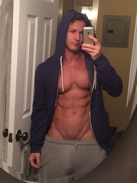 Straight boy gets hand job. Pin auf Geile Typen