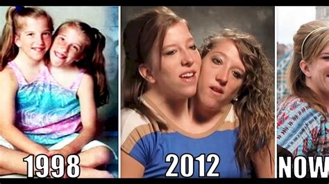 Abby and brittany hensel restroom / inside the life of conjoined twins abby and brittany hensel : Interesting Things About Famous Conjoined Twins Abby And ...