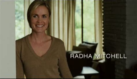 Radha rani amber indigo anunda mitchell, 12 kasım 1973 melbourne, victoria, avustralya doğumlu oyuncu, yapımcı, müzisyen. Radha Mitchell in "Feast of Love" 2007