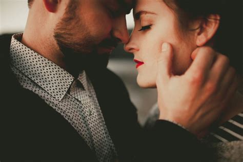 5 Reasons Why You Should Actually Love Someone