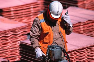 En conjunto, representan aproximadamente el 9,1% de la fuerza laboral del país. Conociendo la minería chilena Icarito