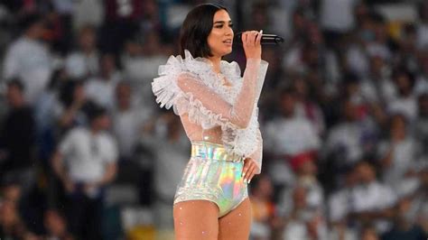 Las 'showgirls' de las vegas se apuntan a un milagro. Dua Lipa desmiente su 'affaire' con Marco Asensio: "No le ...