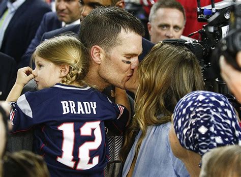 'i had to check myself' (us.yahoo.com). This Tom Brady Kiss Was Too Much? ⋆ Terez Owens : #1 ...