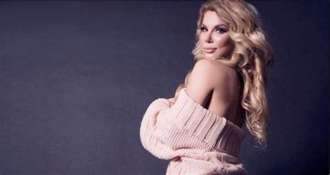 În urmă cu câteva luni, alina laufer (37 de ani) anunța că este însărcinată pentru a doua fosta soție a lui jorge, cu care are o fată de 12 ani, urmează să devină din nou mamă, anul viitor, în luna aprilie. Alina Laufer, fosta soție a lui Jorge, este însărcinată - Tabu