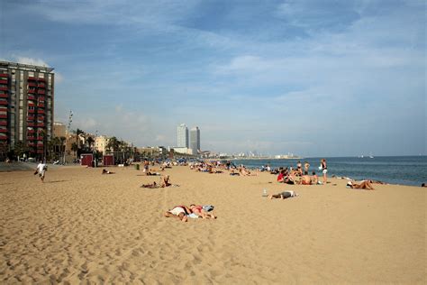 Located 250 metres from bogatell and mar bella beaches in barcelona, durlet rambla apartments features apartments with views of the city. Barcelona beach | Barcelona city beach in October | sralam ...