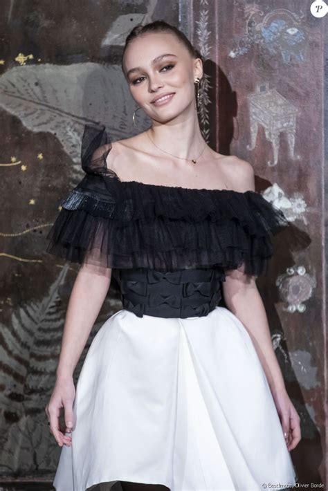 Maybe you would like to learn more about one of these? Lily-Rose Depp assiste au défilé Chanel Métiers d'Art 2019 ...