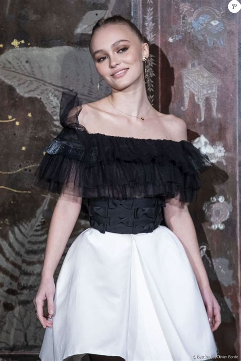 Maybe you would like to learn more about one of these? Lily-Rose Depp assiste au défilé Chanel Métiers d'Art 2019 ...