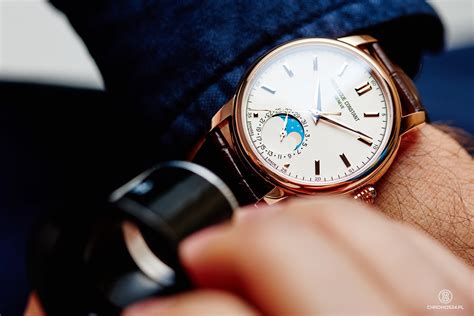 Franck muller vanguard lady moonphase alors que la marque commence à être bien présente sur le marché français, découvrons les dernières montres de chez franck muller. Recenzja: Frederique Constant Classic Manufacture ...