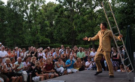 Juli 2017 das kleine fest im großen garten in hannover seine tore öffnet, geht das kleinkunstfestival mit kultcharakter in sein 32. Kleines Fest Im Großen Garten 2020 Karten : Das Kleine ...