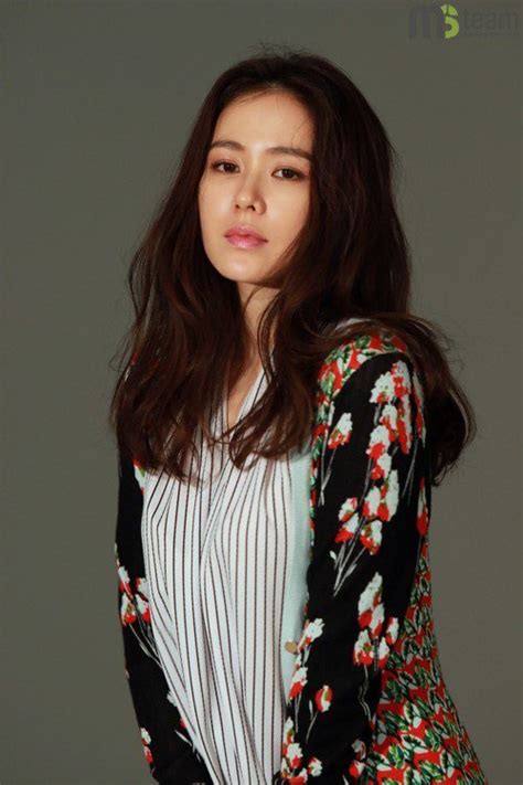 Son ye jin is a south korean actress under msteam entertainment. Son Ye Jin lộ ảnh hậu trường đẹp hơn cả tạp chí | VTV.VN