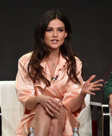 What ethnicity is danielle campbell? NATALIE ALYN LIND and DANIELLE CAMPBELL at 2019 TCA Summer ...