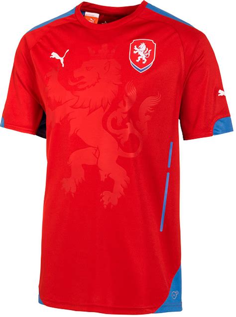 Após enfrentar o panamá em portugal, a seleção brasileira segue praga, capital da república tcheca, onde enfrentará os anfitriões. Puma divulga novas camisas da seleção da República Tcheca ...