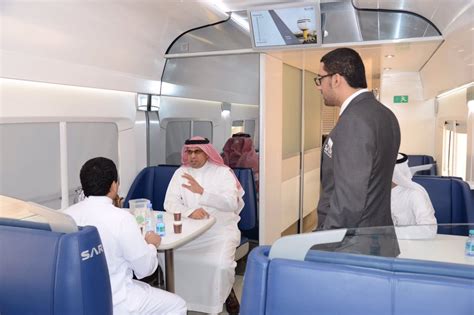 تعد بوابة وزارة الصحة السعودية واجهة إعلامية إلكترونية لنشر معلومات صحية دقيقة ومدخلاً إلكترونياً لكل ما تقدمه الوزارة من خدمات. وزارة النقل السعودية on Twitter: "#وزارة_النقل : ضمن ...