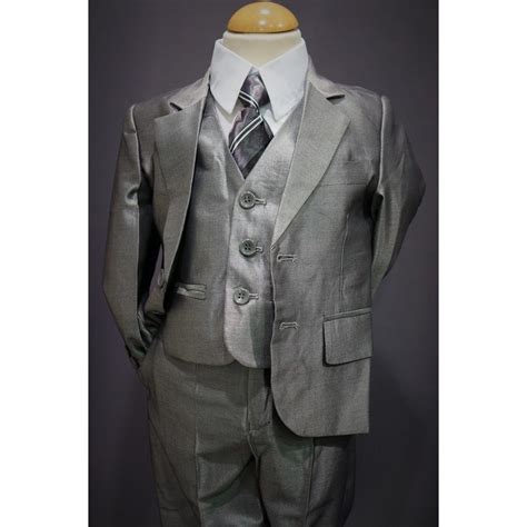 La croissance de bébé pour garçon. Costume cérémonie bébé garçon 5 pièces GRIS