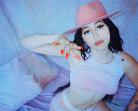 I've been holding my breath i've been counting to ten over something you said i've been holding back tears while you're throwing back beers i'm alone in bed. Noah Cyrus | Instagram Live Stream | 8 July 2019 | IG LIVE ...