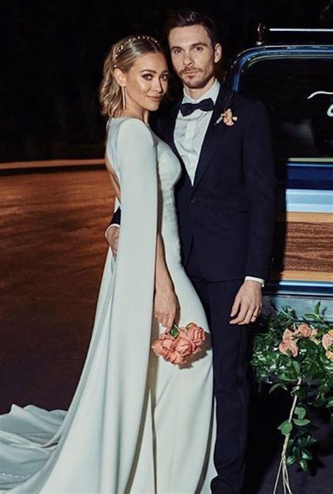 For her second time down the aisle, she and matthew, who got engaged in may, chose their beverly hills backyard as the setting for their intimate wedding. Just Married! See Hilary Duff and Matthew Koma's Gorgeous ...