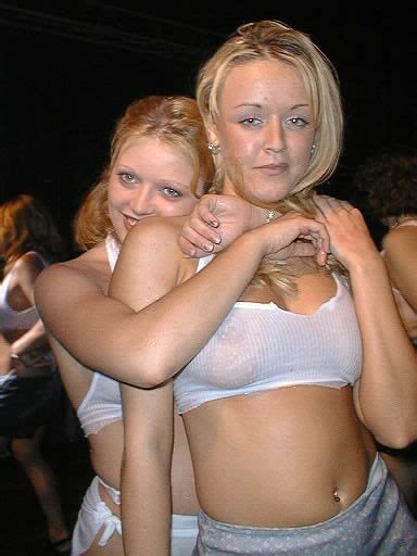 Explore over 350 million pieces of art while connecting to fellow artists and art enthusiasts. Hot Bikini Babes: Wet T-Shirt Contest
