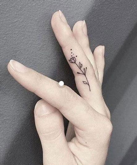Hình xăm cổ tay hình xăm chị em hình xăm đẹp hình xăm nhỏ hình xăm đôi lứa hình xăm nữ ý tưởng hình xăm hình xăm. Hình Xăm Ở Ngón Tay Cho Nữ Đẹp ️ Tattoo Ngón Tay Mini