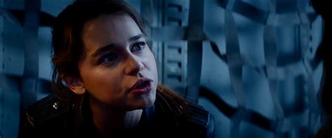 Justamente estoy revisionando ahora la serie de las crónicas de sarah connor y, sinceramente, no veo en emilia clarke la sarah dura y guerrera que. Terminator: Genisys Trailer Released - SciFiEmpire.net