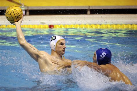 1.93 m (6 ft 4 in) dénes andor varga also popularly known as dumi is a hungarian water polo legend, currently. Megvédte címét a Fradi a férfi vízilabda Magyar Kupában