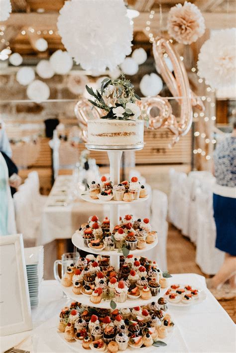 Die standesamtliche hochzeit fand schon vergangene woche, wenige tage vor dem. Lisa & Andi - Scheunenhochzeit deluxe | Scheunen hochzeit ...