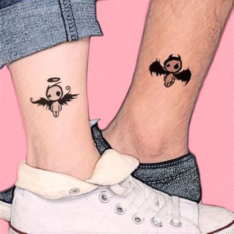 Photo poses for crazy couple|| unique photoshoot ideas for couple. Remantc Couple Matching Bio Ideas / 112 Hopelessly Romantic Couple Tattoos That Are Better ...