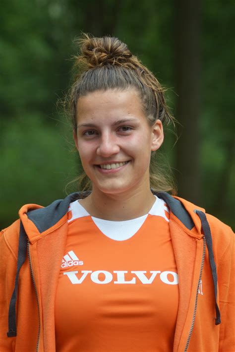 Hockeyinternational frédérique speelt bij den bosch en maakte in het seizoen 2012/2013 haar debuut in de hoofdklasse. Hockey - Frédérique Matla (2) | Frédérique Matla ...