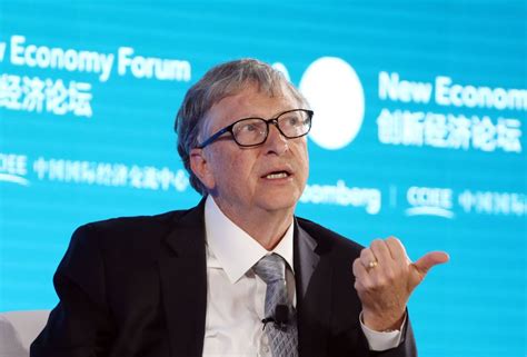 Securing doses of future vaccines. Bill Gates không bỏ đeo khẩu trang dù đã tiêm vaccine ...
