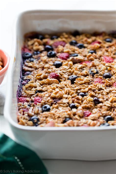 This baked oatmeal recipe is healthy, quick, easy, perfect for meal prep, gluten free, can be dairy free & tasty! 1 Bowl Baked Oatmeal | Fun Facts Of Life