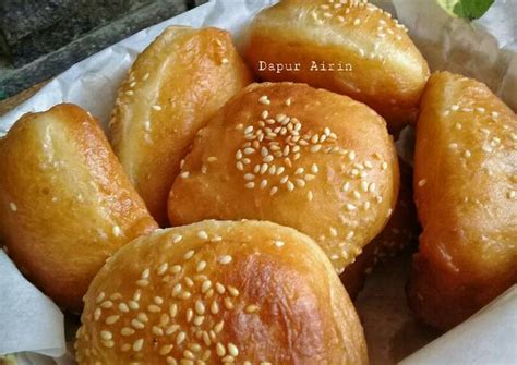 Kue bantal ini biasa dijual bersama dengan beignet dibuat dari adonan pastry choux yang digoreng rendam. Resep Dan Cara Membuat Kue Bolang Baling : Resep Bolang ...