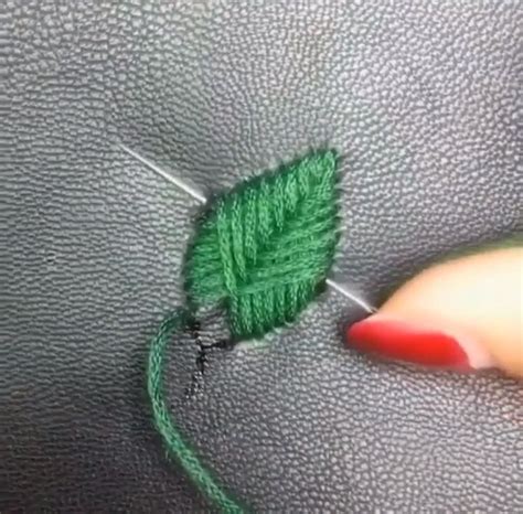 Can you repair a hole in a sweater with embroidery? Satisfying Hole Repair : Really Good Works : gifs | Sewing ...