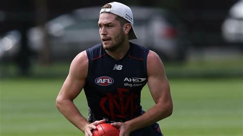 May 28, 2021 · afl: AFL news 2019: Tom Bugg announces retirement before start ...