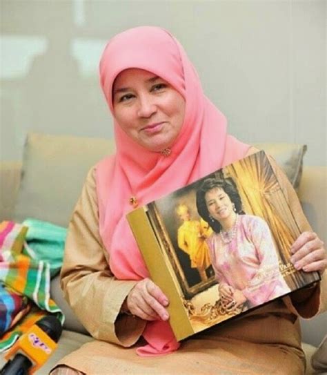 Malezya kraliçesi azizah aminah maimunah iskandariah, sosyal medya hesabından, osmanlı devleti'nin kurulduğu yılları anlatan kuruluş osman dizisinin. TAFF memberi sinar harapan | Aura Ummi