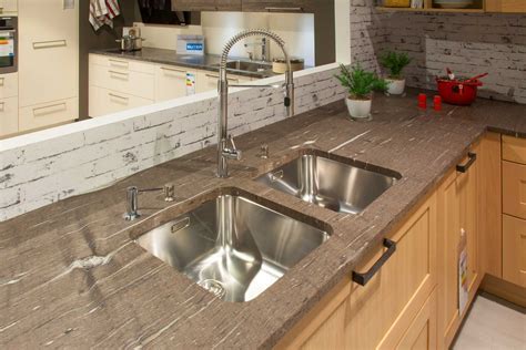 Bei der wahl der richtigen küchenarbeitsplatte gilt es immer eine entscheidung zu treffen zwischen den punkten; Granit Kuchenarbeitsplatte Braun - Caseconrad.com