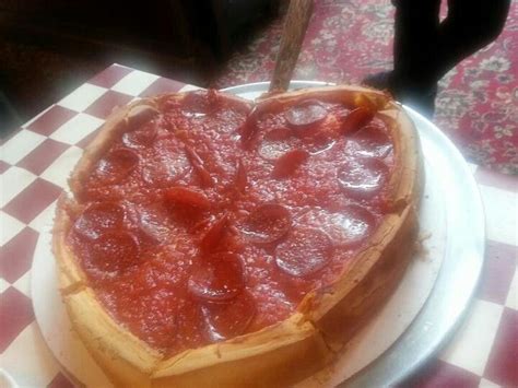 Get menu, photos and location information for giordanos pizza house & family restaurant in pen argyl pa. Heart shaped pizza from Giordano's in Oak Park, Illinois ...