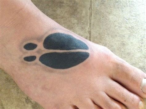 The deer track symbol symbolizes safety, prosperity, and shelter. 10+ Deer Track Tattoos Ideas | PetPress in 2020 | Deer ...