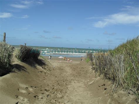 According to indec, the population of mar del tuyú was 6,916 in 2001, including (costa del este). Fotos de Mar del Tuyú, Buenos Aires, Imágenes, Galería ...